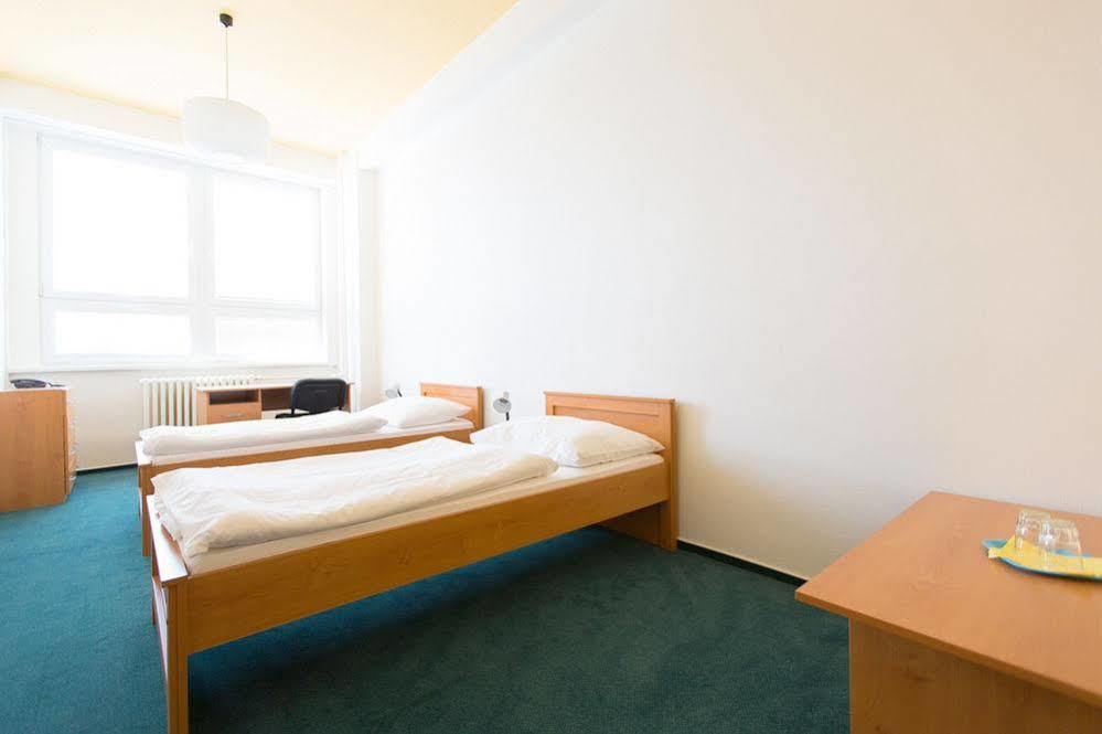 Prometheus Hotel Бърно Екстериор снимка