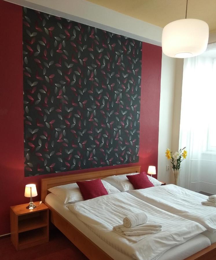 Prometheus Hotel Бърно Екстериор снимка
