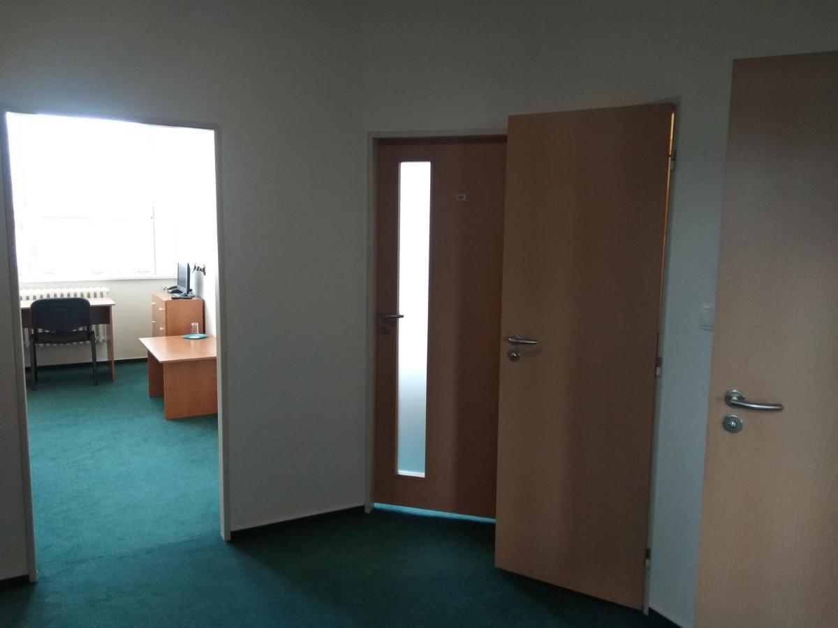 Prometheus Hotel Бърно Екстериор снимка