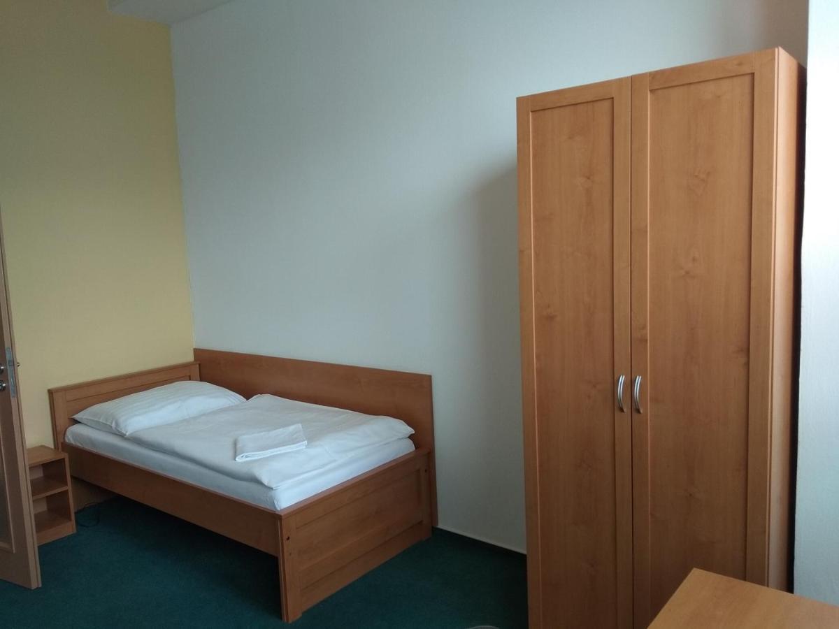 Prometheus Hotel Бърно Екстериор снимка