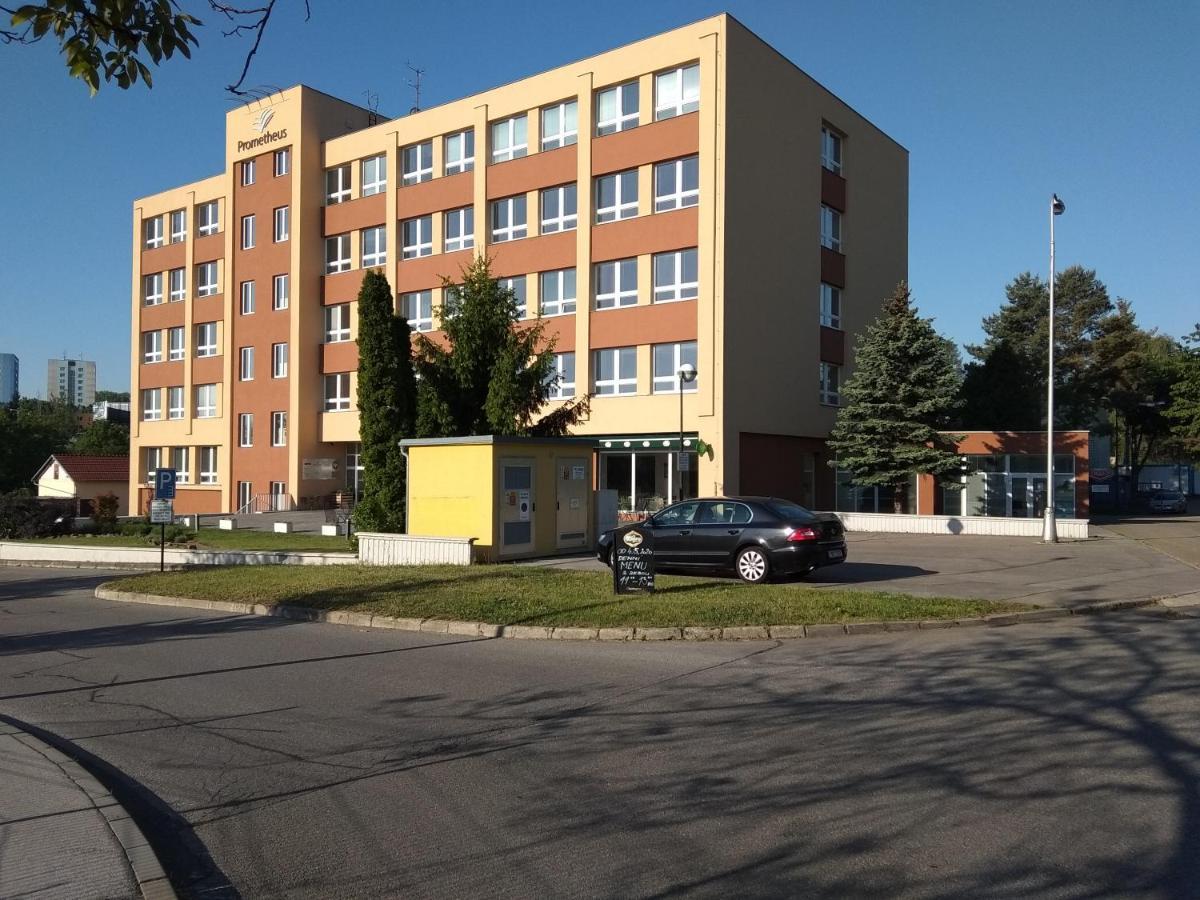 Prometheus Hotel Бърно Екстериор снимка