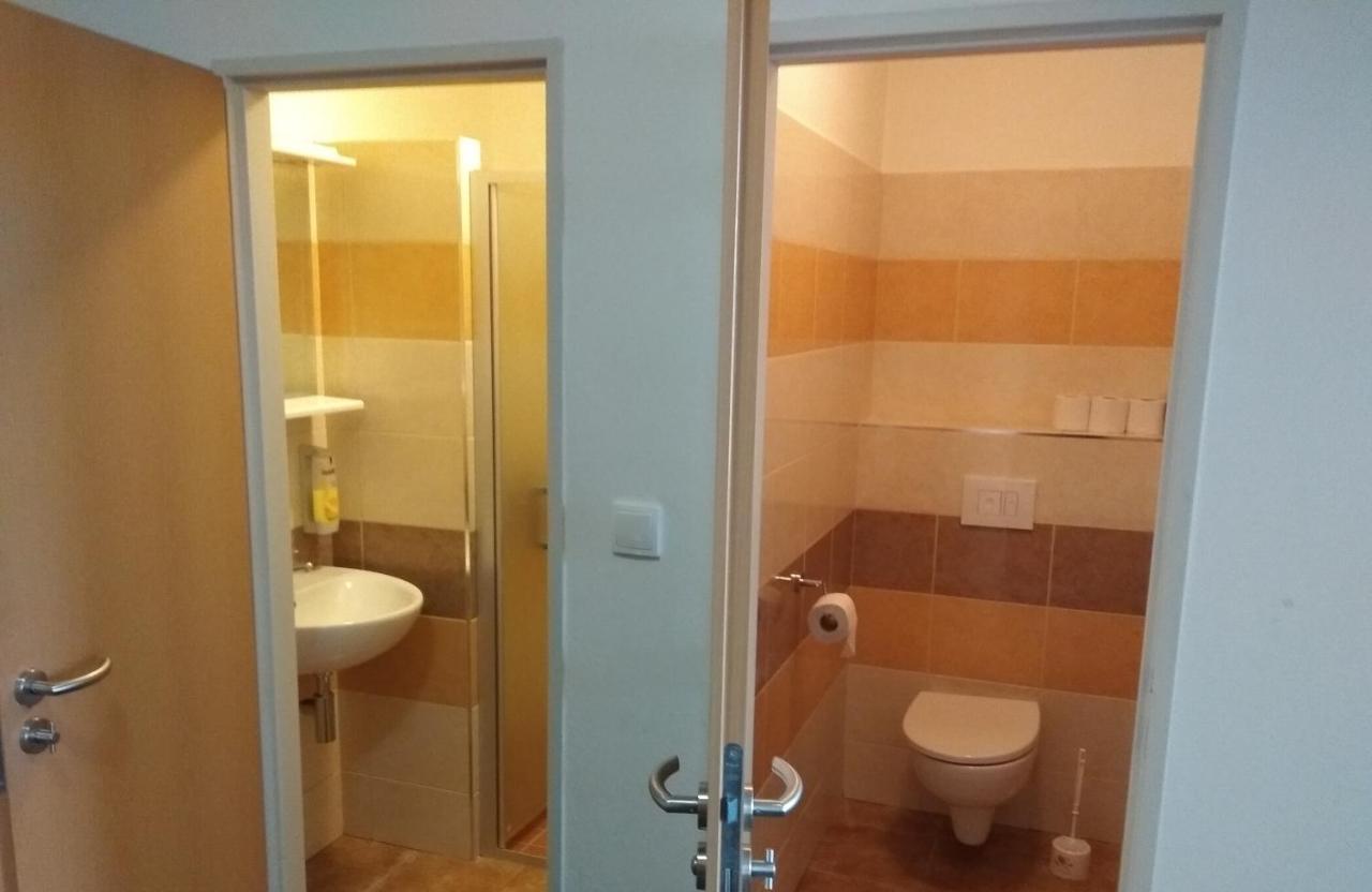 Prometheus Hotel Бърно Екстериор снимка